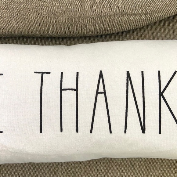 ✨Host Pick✨ Rae Dunn ‘Give Thanks’ Large Pillow - Picture 3 of 11